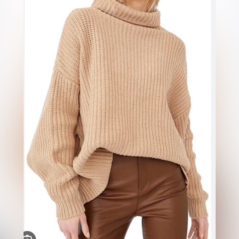 Free People Swim Too Deep
Pullover Sweater